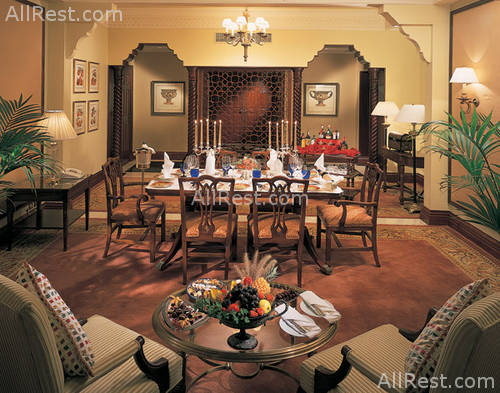 The Ritz-Carlton Dubai 9